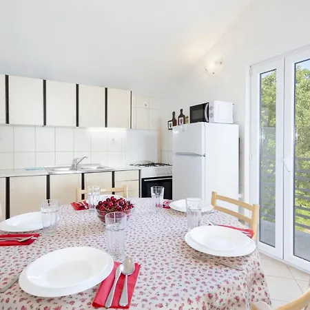 Apartament Family-friendly With Swimming Pool Gornji Tucepi, - 17686 Makarska