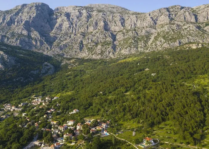 Family-friendly With Swimming Pool Gornji Tucepi, - 17686 Appartamento *