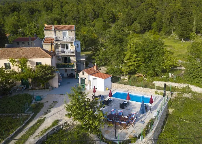 Appartamento Family-friendly With Swimming Pool Gornji Tucepi, - 17686