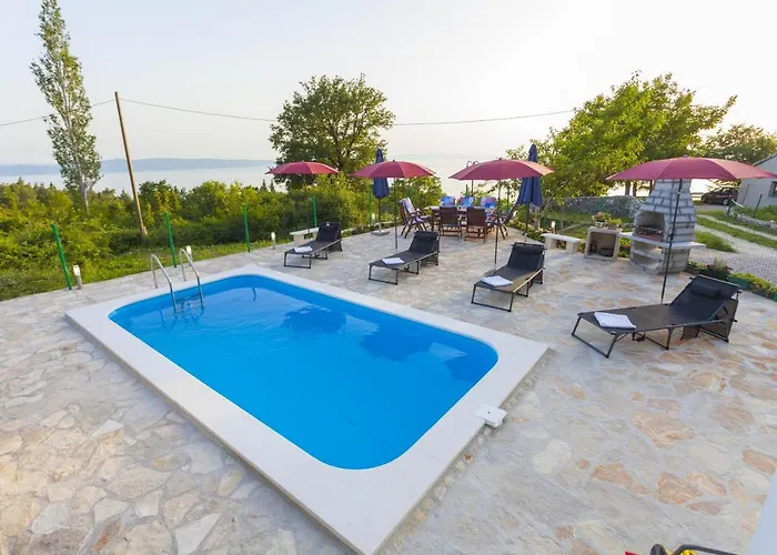 Family-friendly With Swimming Pool Gornji Tucepi, - 17686 Appartamento