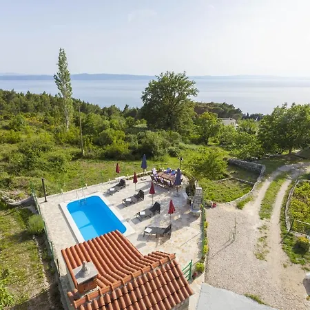 Family-friendly With Swimming Pool Gornji Tucepi, - 17686 *