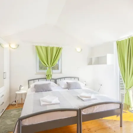 Daire Family-friendly With Swimming Pool Gornji Tucepi, - 17686 Makarska