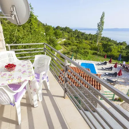 Apartment Family-friendly With Swimming Pool Gornji Tucepi, - 17686