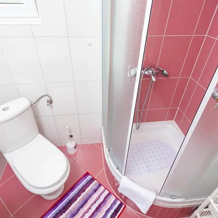 Family-friendly With Swimming Pool Gornji Tucepi, - 17686 Apartment Makarska