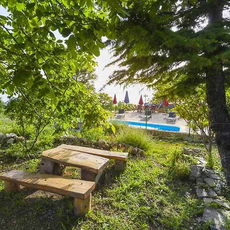 Family-friendly With Swimming Pool Gornji Tucepi - - 17686