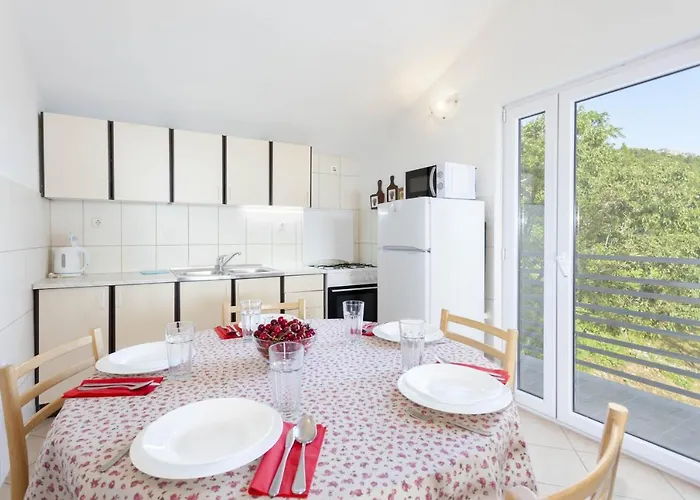 Apartment Family-friendly With Swimming Pool Gornji Tucepi, - 17686 Makarska