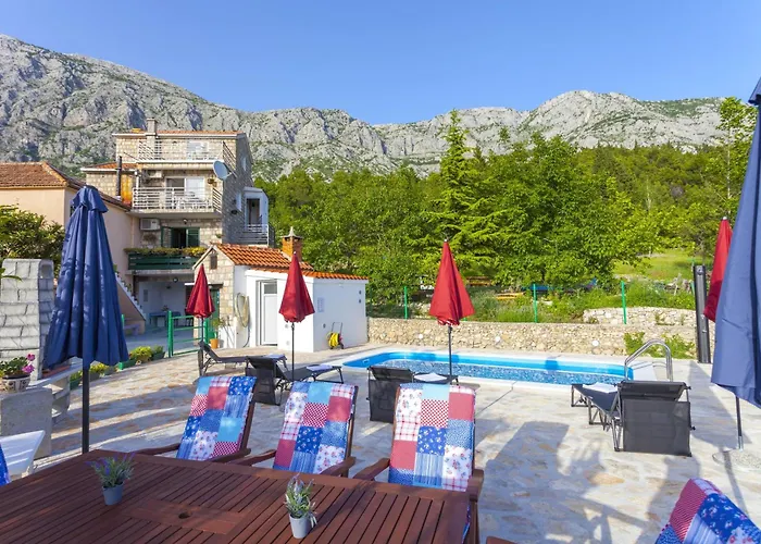 Family-friendly With Swimming Pool Gornji Tucepi, - 17686 * Makarska
