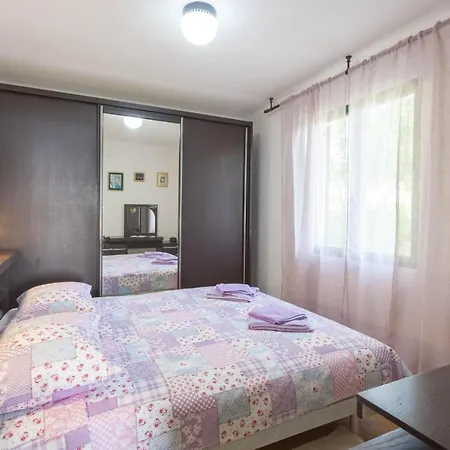 Family-friendly With Swimming Pool Gornji Tucepi, - 17686 * Μακάρσκα