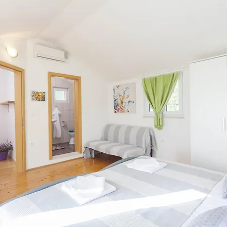Apartmán Family-friendly With Swimming Pool Gornji Tucepi, - 17686
